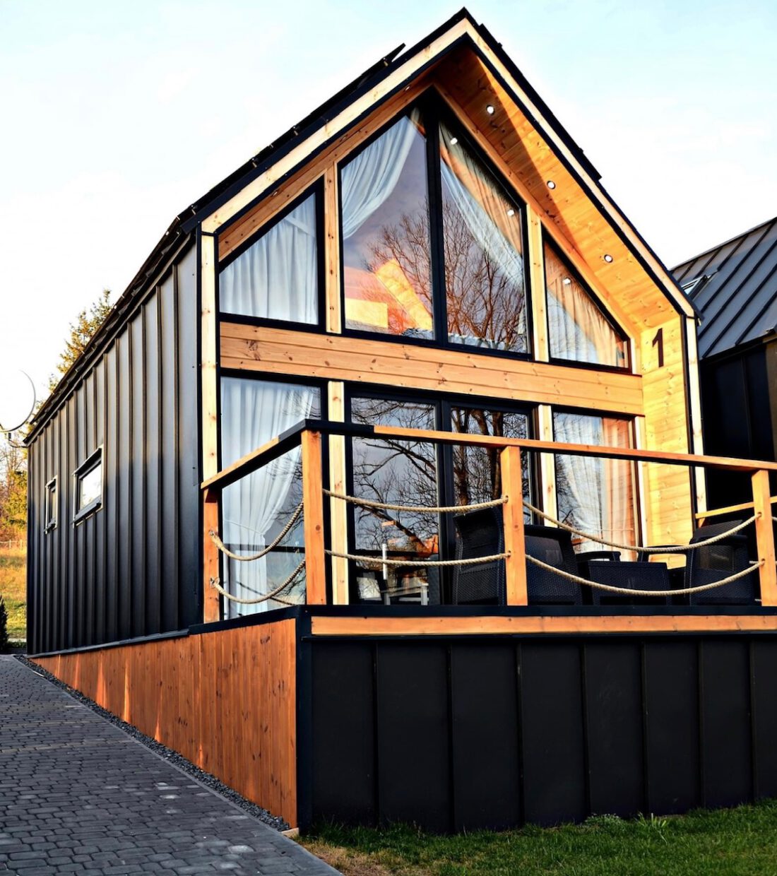 Drewniana architektura domku wypoczynkowego — Domki pod Cerkwią